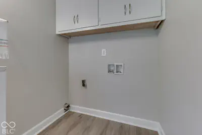 821 Merry Lane, Greenwood - 33