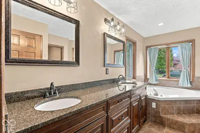 380 Runyon Road, Greenwood - 20