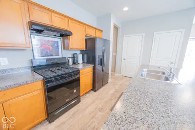 4752 Larkspur Drive, Plainfield - 8