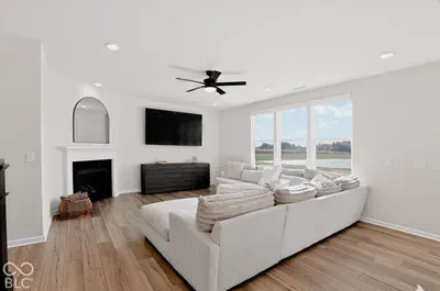 19060 Seaforth Way, Westfield - 16