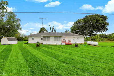 8223 U S 35 Highway, Losantville - 34
