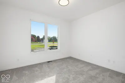 2786 S Kings Way, New Palestine - 31