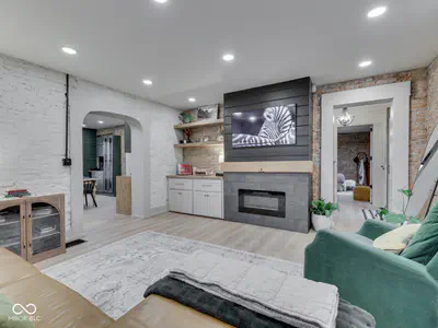 2058 100, Franklin - 19