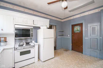 718 S Walnut Street, Seymour - 18