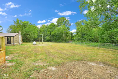 2426 650, Waynetown - 82