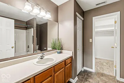7203 Oakview Drive, Avon - 24