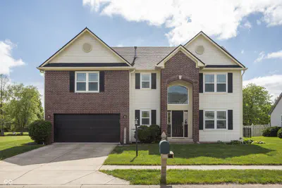 9348 Stones Ferry Way, Indianapolis