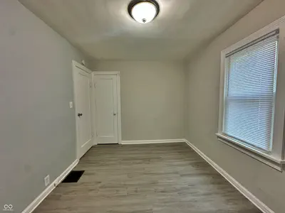1462 N Gladstone Avenue, Indianapolis - 11