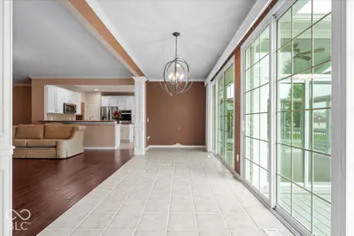 8923 W Cobblestone Drive W, Zionsville - 9