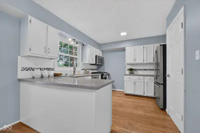560 Harbour Drive, Noblesville - 6