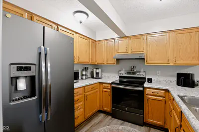8158 Shorewalk Drive, Indianapolis - 19