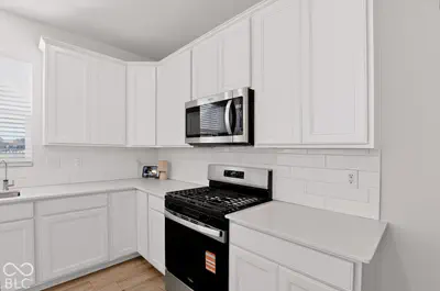 19060 Seaforth Way, Westfield - 34