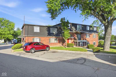 320 Elmead Court, Greenwood - 20