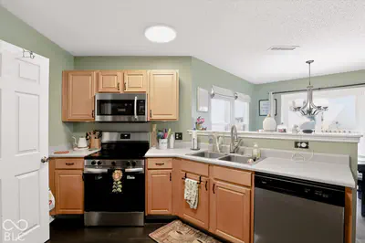 5739 Woodland Trace Boulevard, Indianapolis - 26
