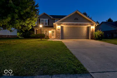 7349 Plantation Lane, Avon - 2