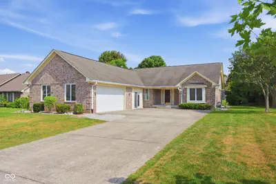1909 Lakeside Lane, Indianapolis