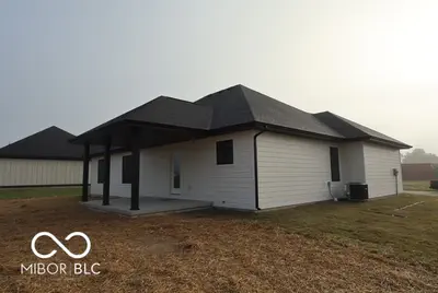 3888 Autumn Way, Seymour - 10