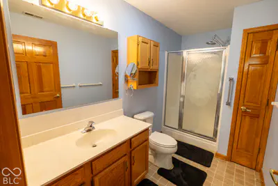 554 Cresthaven Drive, Indianapolis - 51