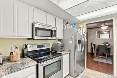 6058 Apache Drive, Indianapolis - 9