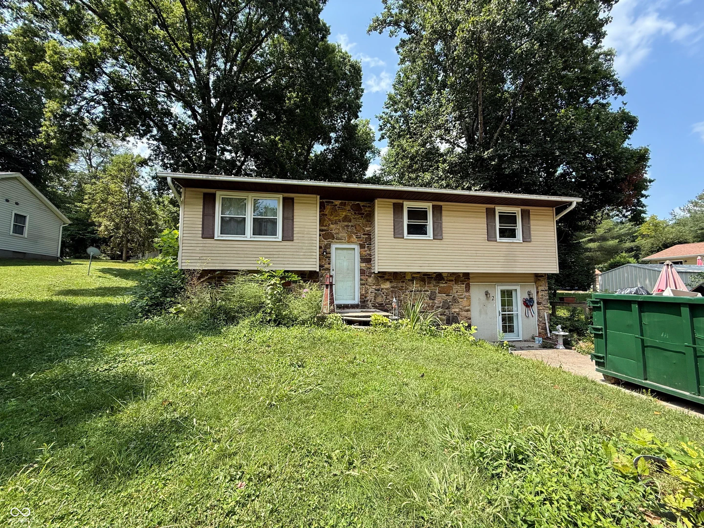 4083 Brookwood, Bloomington