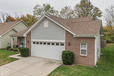 4715 Ventura Boulevard, Plainfield - 2