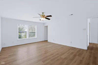 1500 Pencross Ln, Greenwood - 23