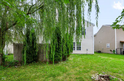 1500 Pencross Ln, Greenwood - 33