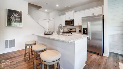 6104 Wasco Drive, Whitestown - 9