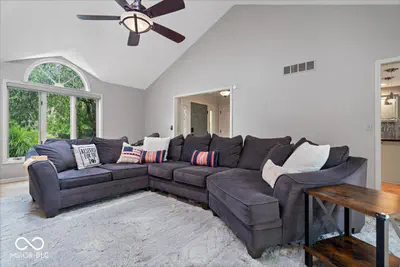 9127 Pinecreek Court, Indianapolis - 6