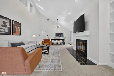8169 Upper Bay Lane, Indianapolis - 17