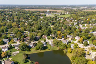 8567 Knoll Crossing, Fishers - 40