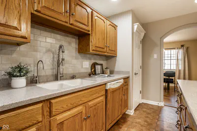 933 Amesbury Court, Indianapolis - 16