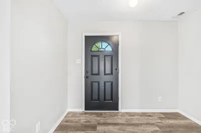 9533 Lantern Lane, Pendleton - 3