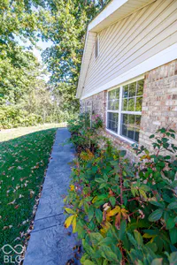 554 Cresthaven Drive, Indianapolis - 70