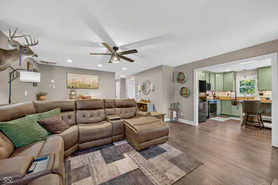 6876 W 300 S, Morgantown - 19