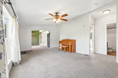 681 W County Road 1000 S, Clayton - 10