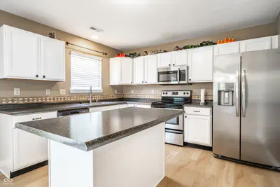9842 Herald Square, Fishers - 6