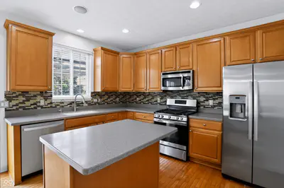 13973 Avalon East Drive, Fishers - 30