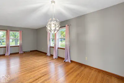 7652 Lindsay Drive, Indianapolis - 4