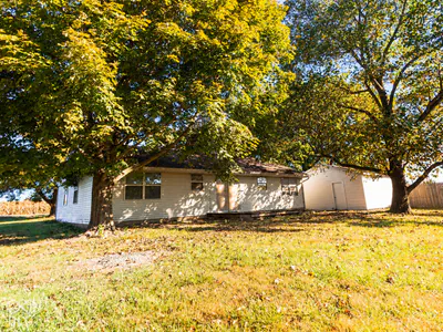 1231 E New Road, Greenfield - 21