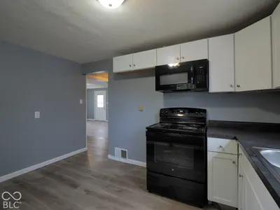1409 S Jefferson Street, Muncie - 30