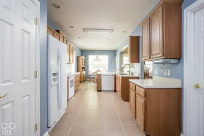 5658 Augusta Woods Drive, Plainfield - 14
