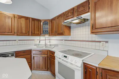 12774 N Oakhaven Drive, Camby - 21