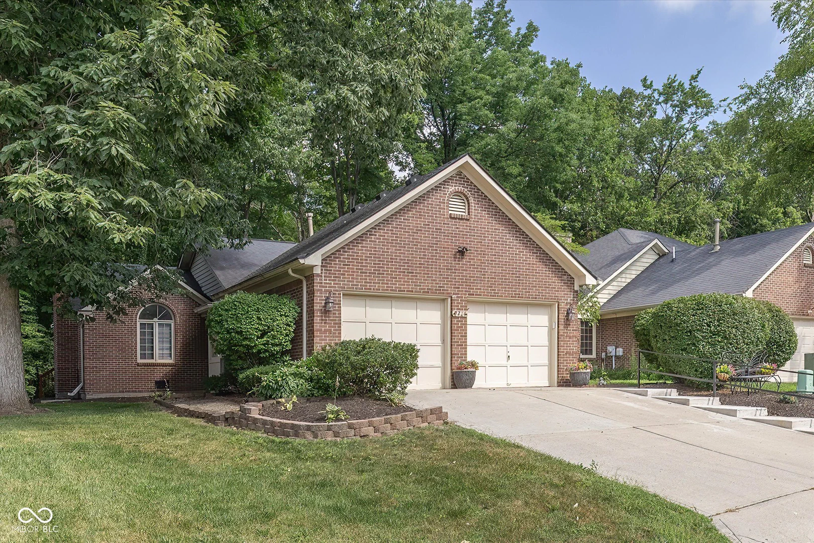 9214 Point Drive, Indianapolis