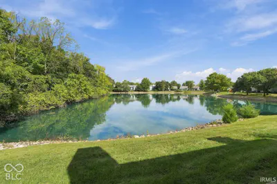 3713 N Lakeside Drive, Muncie - 3