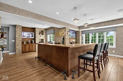 8264 Fall Creek Drive, Pendleton - 61