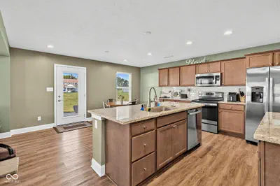 13203 Landing Circle W, Camby - 12