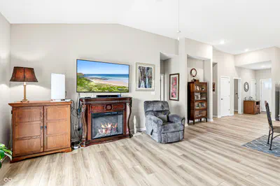 143 Winding Brook Way, Pendleton - 7