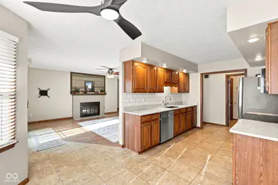 2611 Conestoga Court, Newburgh - 11