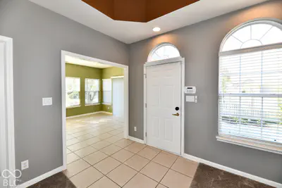 6673 Avila Way, Fishers - 3
